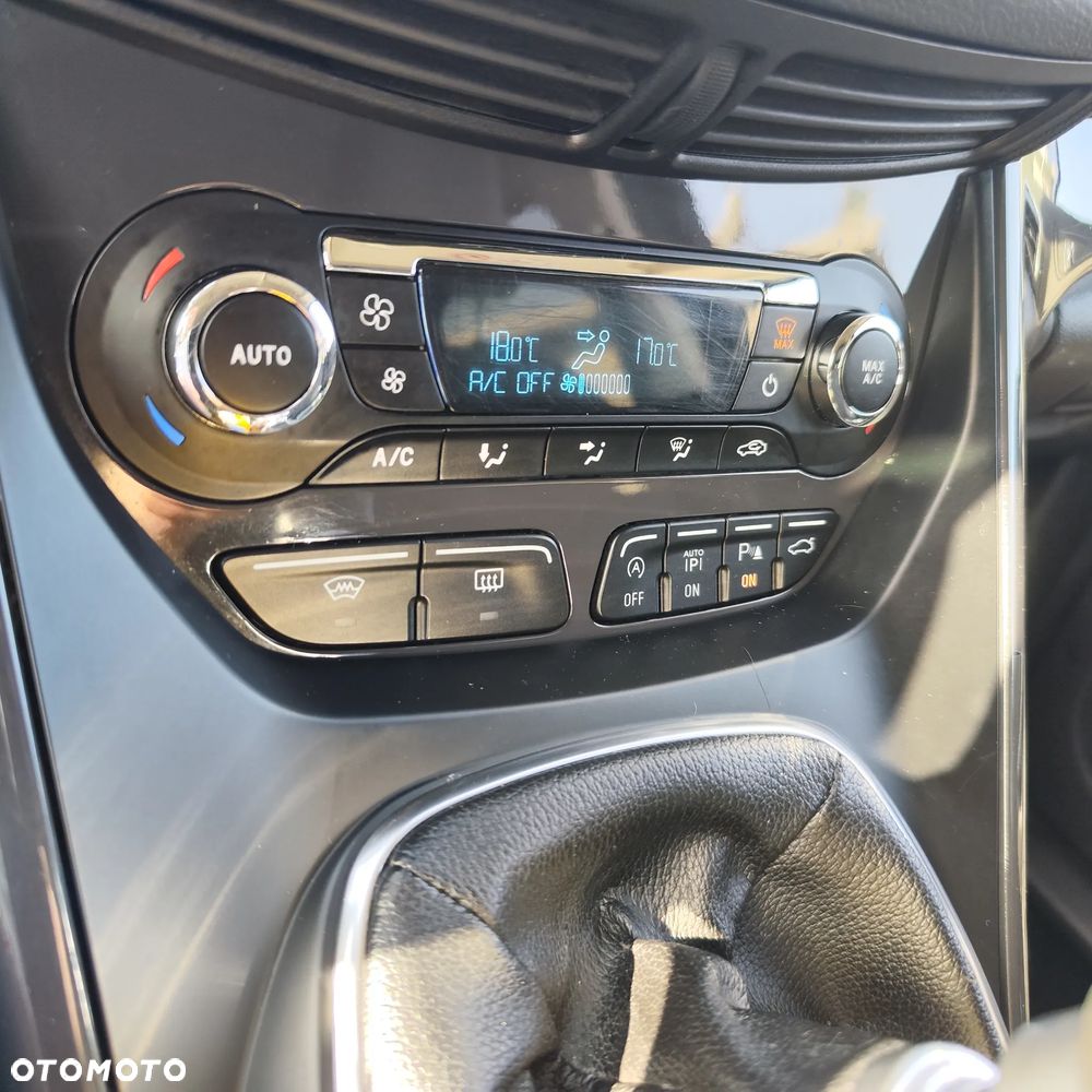 Ford Kuga 2.0 TDCi 4x4 Titanium - 29