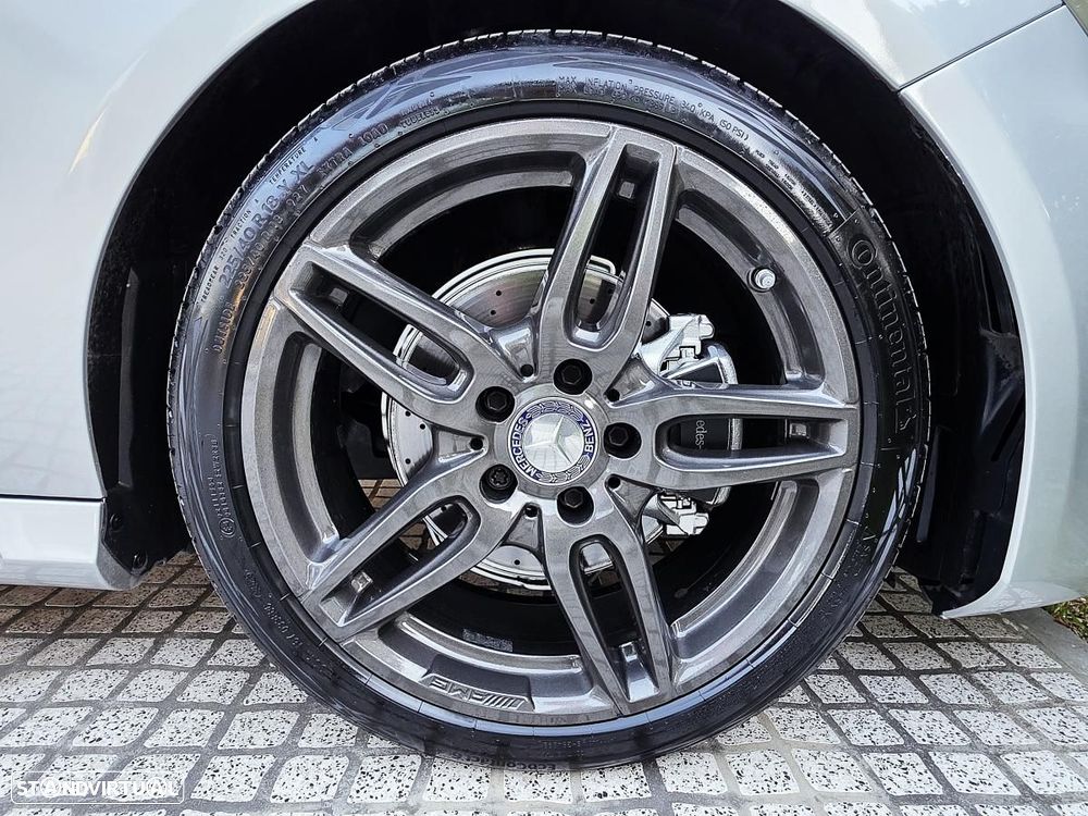 Mercedes-Benz A 180 d AMG Line - 28