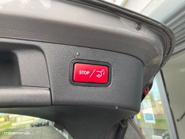 Mercedes-Benz GLA 220 d Urban — fotografia 34