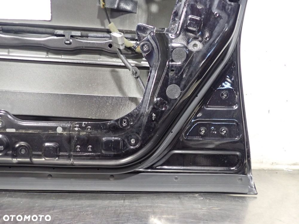 DRZWI PRAWY PRZÓD INFINITI M37X KOL:GAC - 24