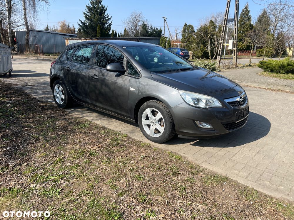 Opel Astra 1.6 Design Edition - 3