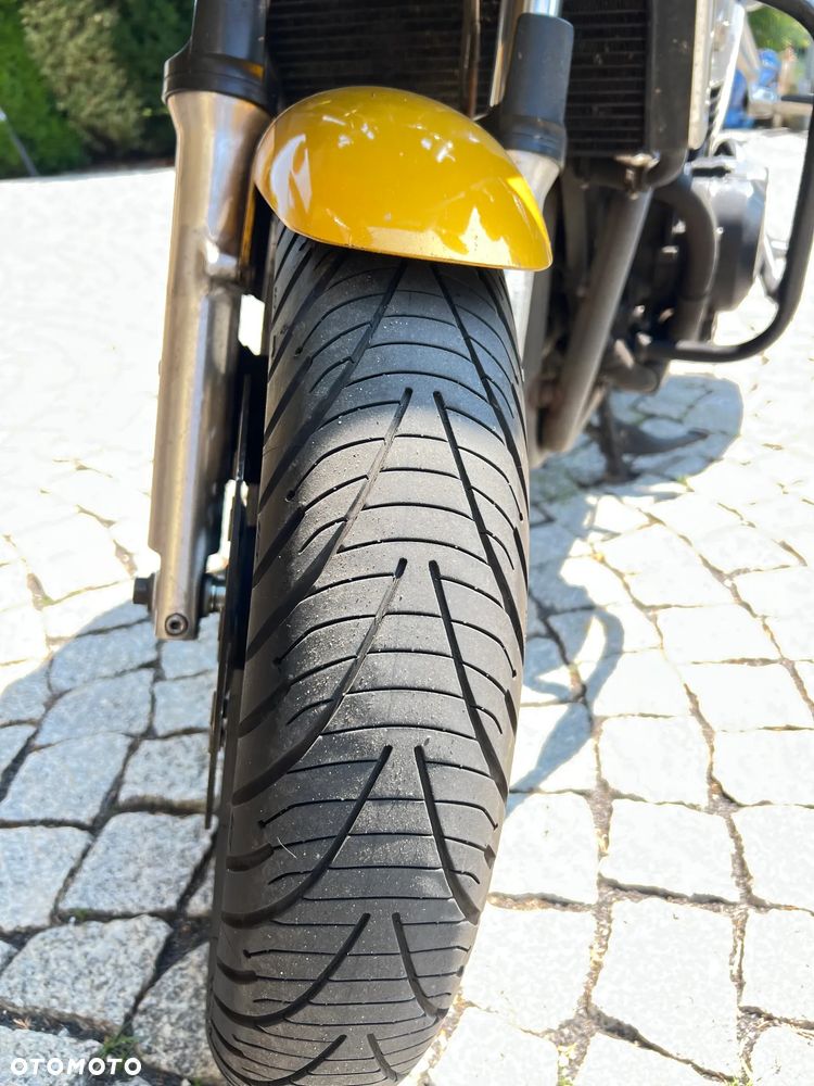 Yamaha FZS - 4