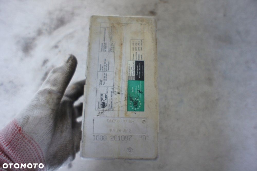 AUDI A3 8L POMPKA CENTRALNEGO ZAMKA 8L0862257D - 3