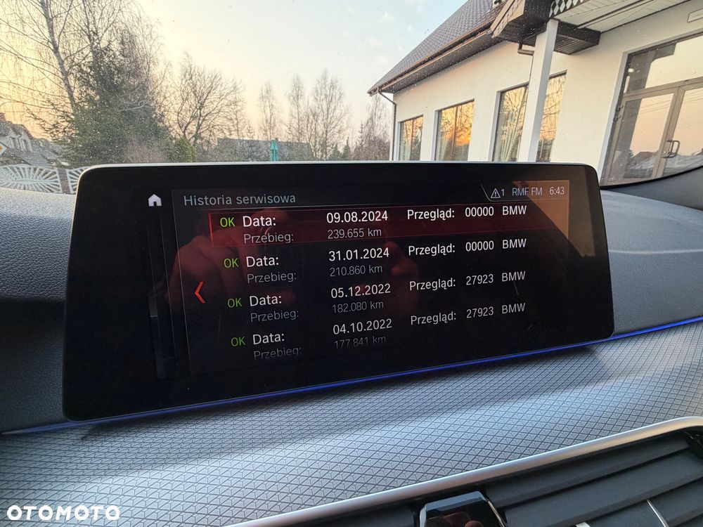 BMW Seria 5 520d M Sport Edition - 38