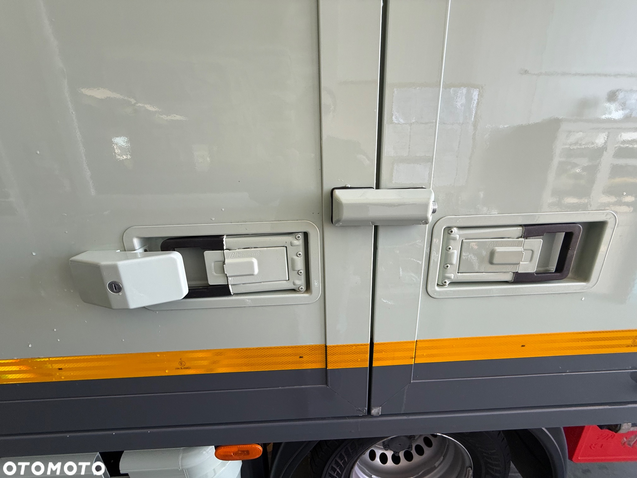 Mercedes-Benz Sprinter - 22