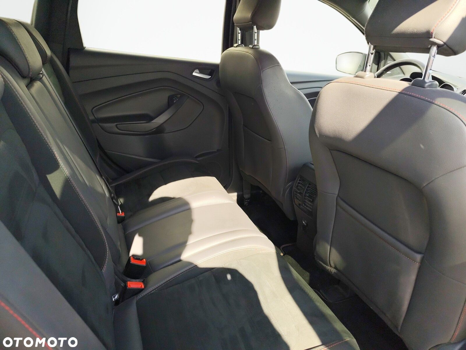 Ford Kuga - 16