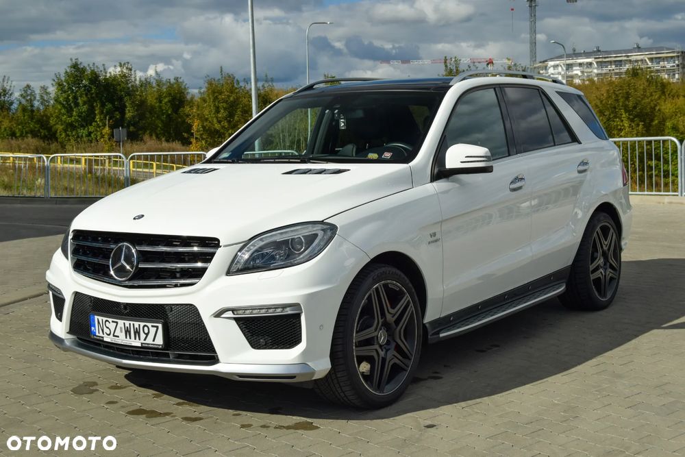 Mercedes-Benz ML 63 AMG 4Matic AMG SPEEDSHIFT 7G-TRONIC AMG Performance Package - 4
