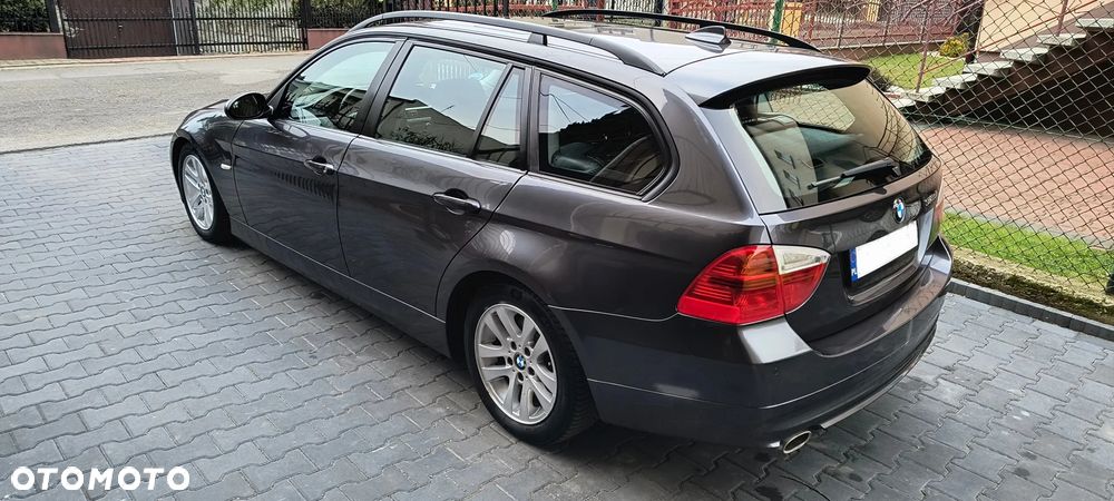BMW Seria 3 318d DPF - 4
