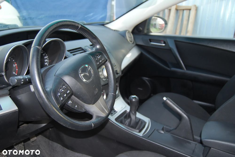 Mazda 3 1.6 CD Exclusive + - 5