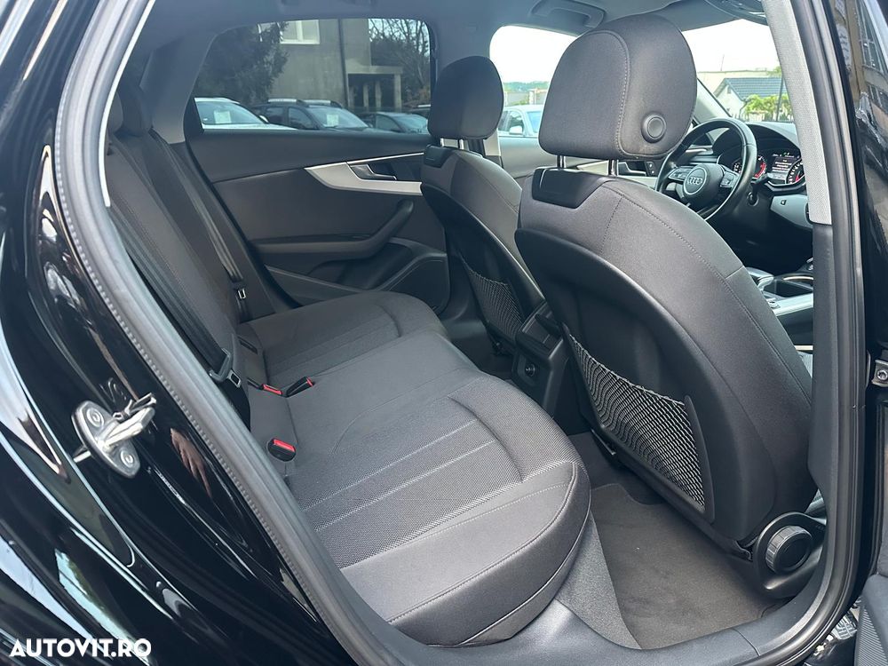 Audi A4 Limuzina 30 TDI S tronic MHEV Advanced - 12