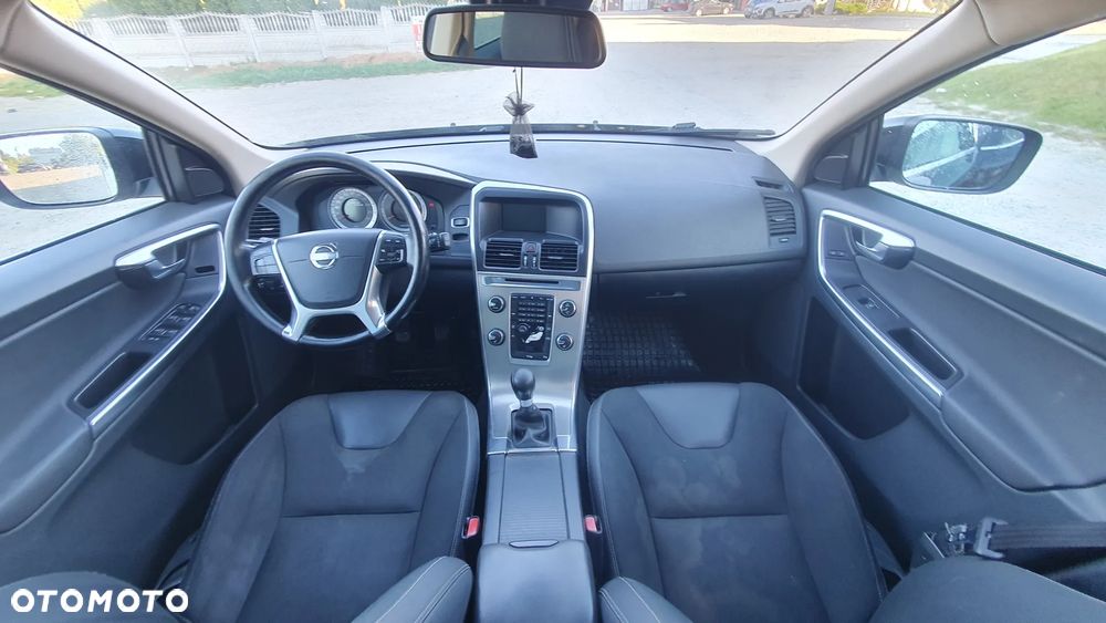 Volvo XC 60 - 8