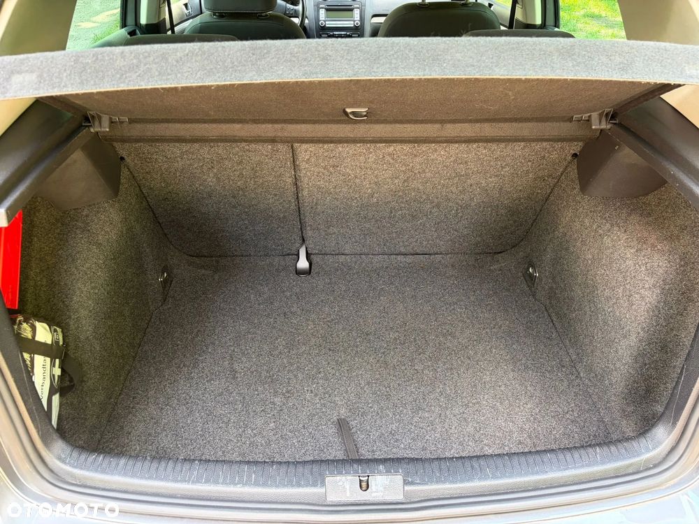Volkswagen Golf 1.6 United - 31