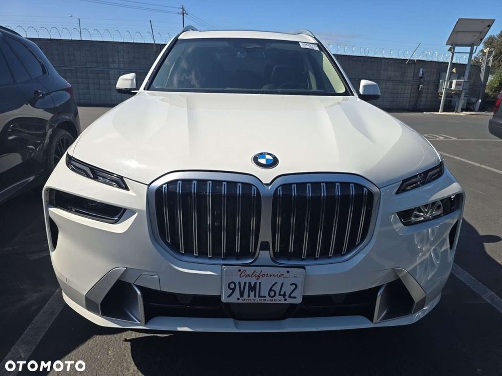 BMW X7 - 6