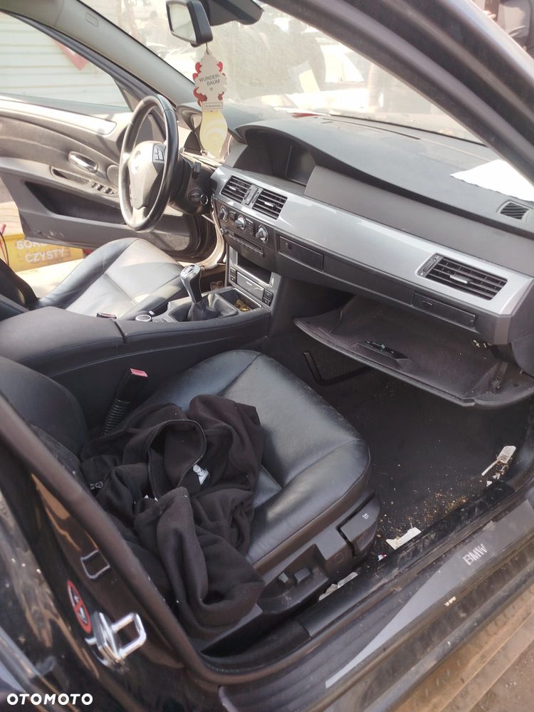 BMW E 61 na części. - 4