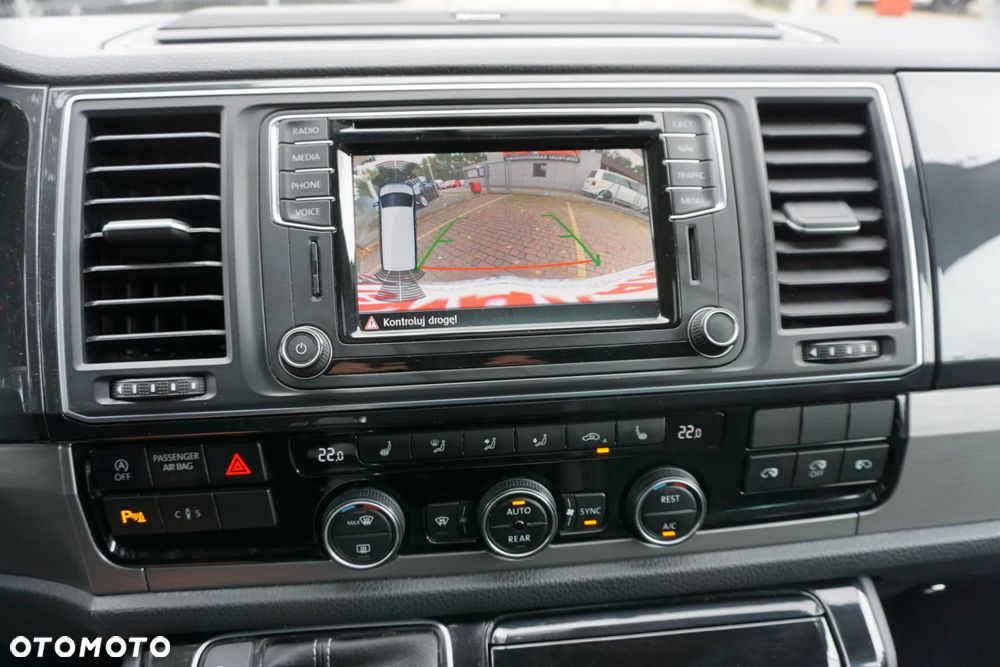 Volkswagen Multivan - 33