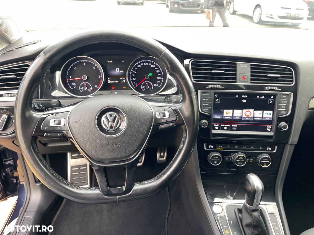 Volkswagen Golf 2.0 TDI BlueMotion Technology DSG Allstar - 37