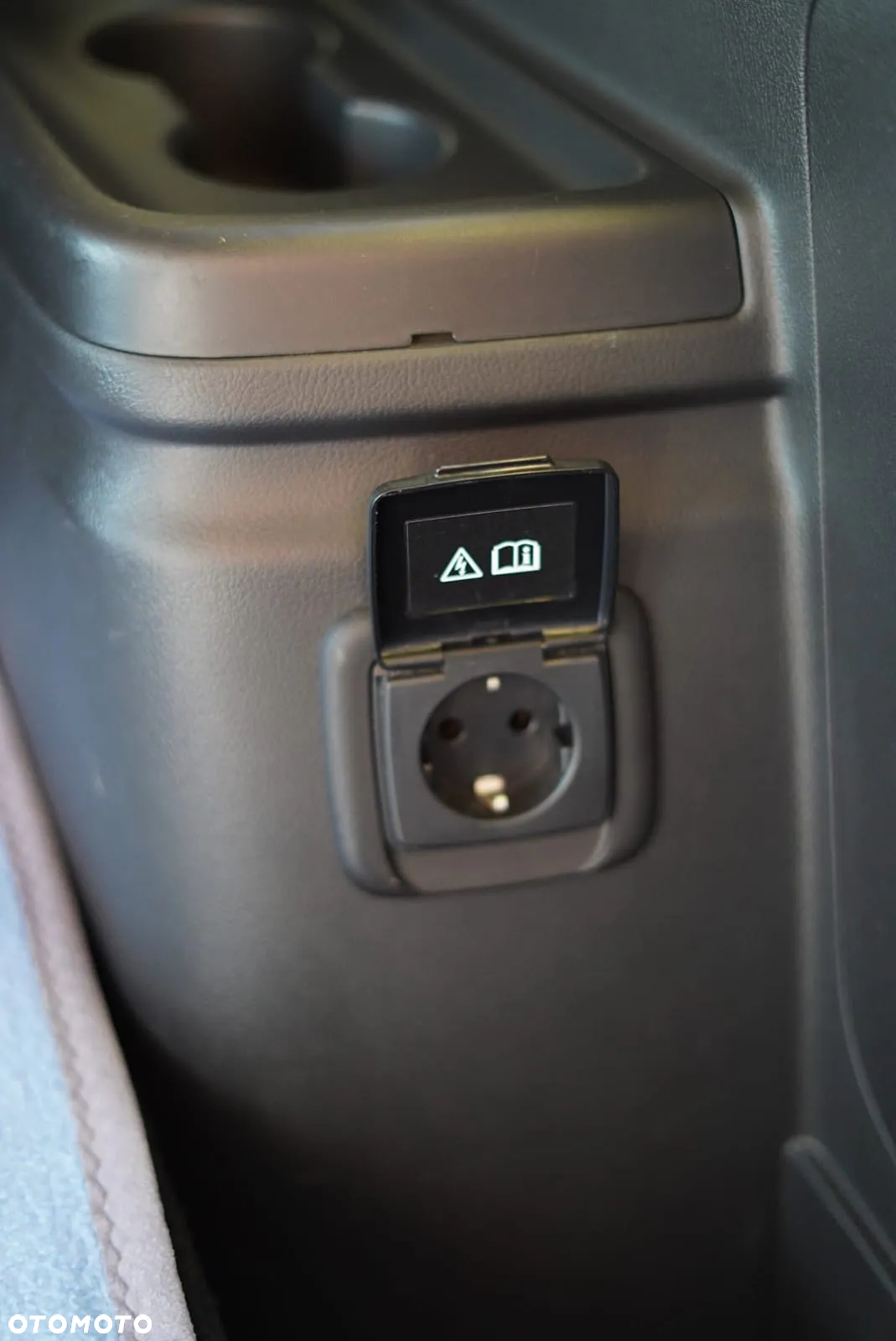 Mitsubishi Outlander 2.0 Instyle Navi 4WD CVT - 15