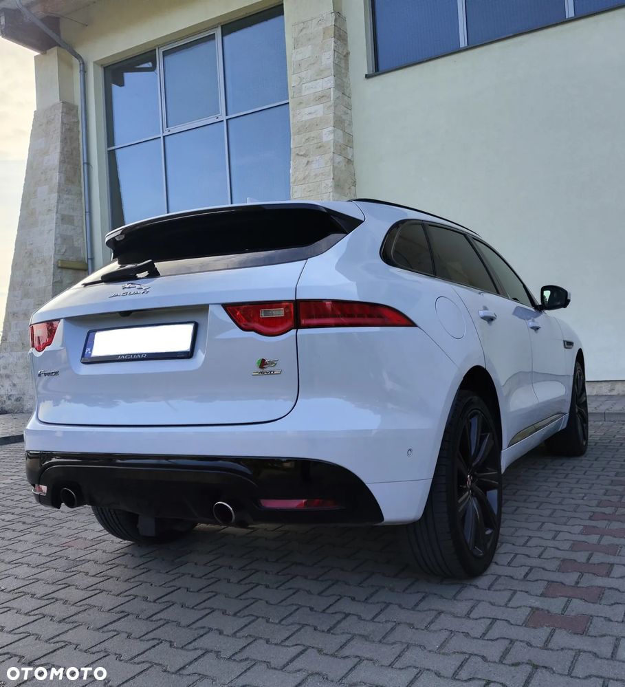 Jaguar F-Pace S AWD - 9