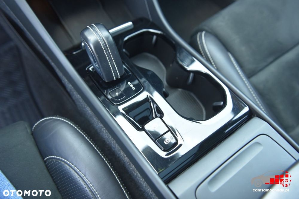 Volvo XC 40 - 31