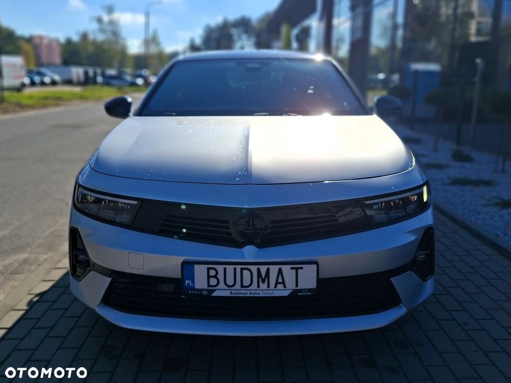 Opel Astra 2023 photo 2