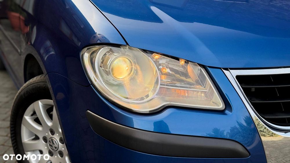 Volkswagen Touran - 5