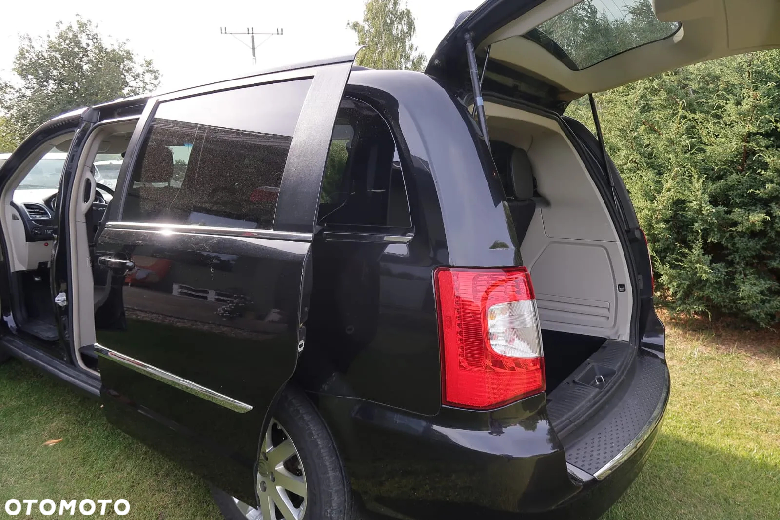 Chrysler Town & Country 3.6 Touring - 14