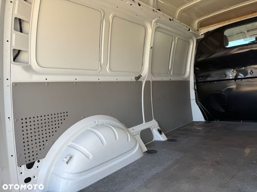 Volkswagen T6 - 13