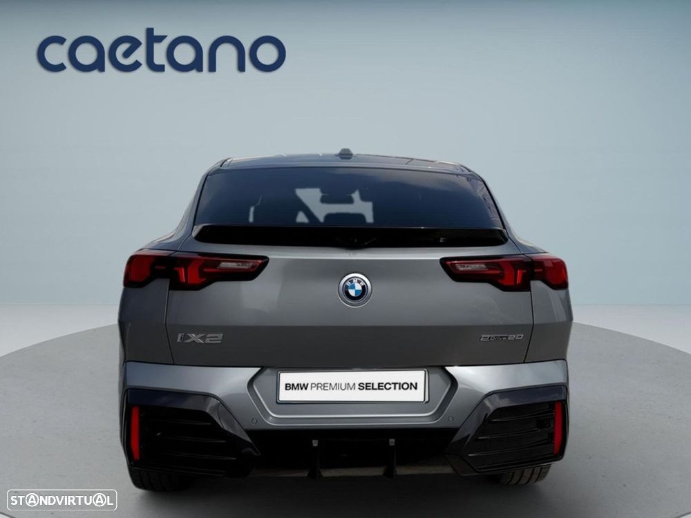 BMW iX1 eDrive20 xLine - 4