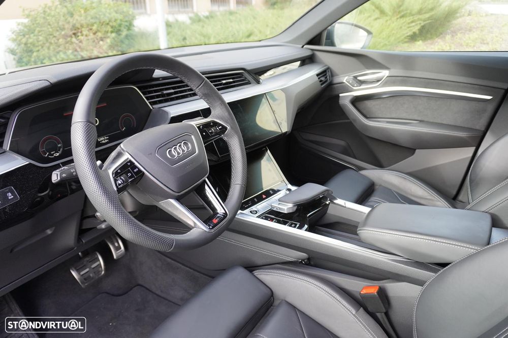 Audi Q8 e-Tron Sportback 55 quattro S line - 11