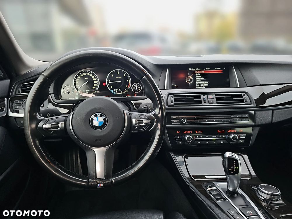 BMW Seria 5 525d - 14