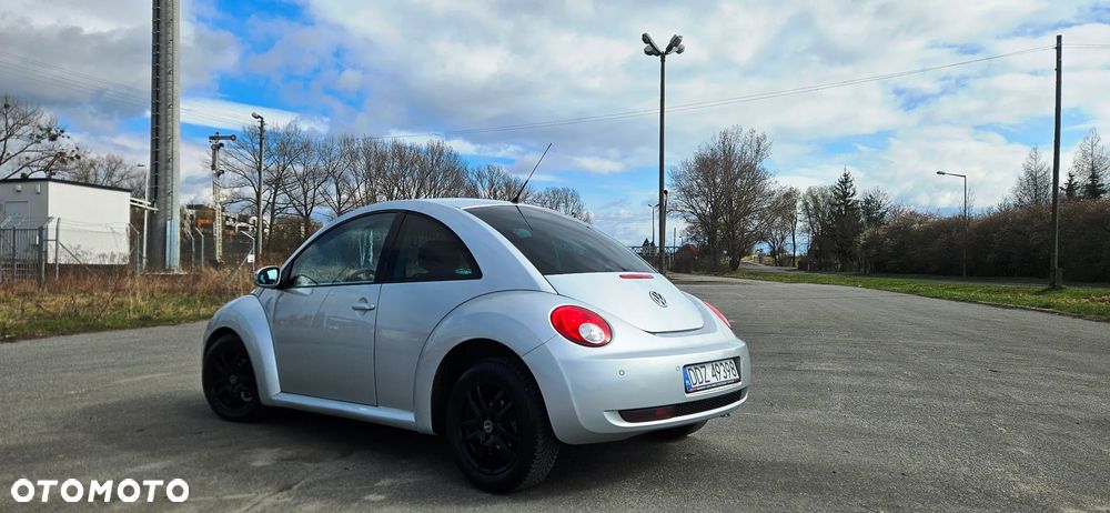 Volkswagen New Beetle 1.9 TDI DPF Freestyle - 4