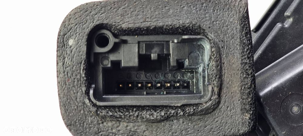 ZAMEK DRZWI LP VOLKSWAGEN PASSAT B8 - 5