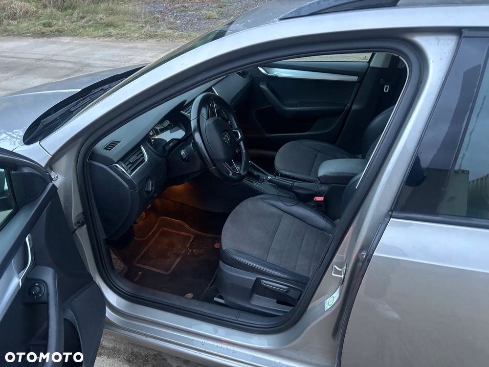 Skoda Octavia 2.0 TDI Edition DSG - 7