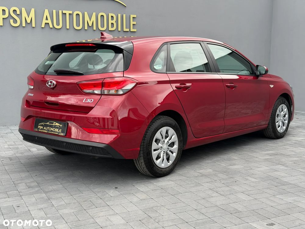 Hyundai i30 1.5 DPI Classic + - 8