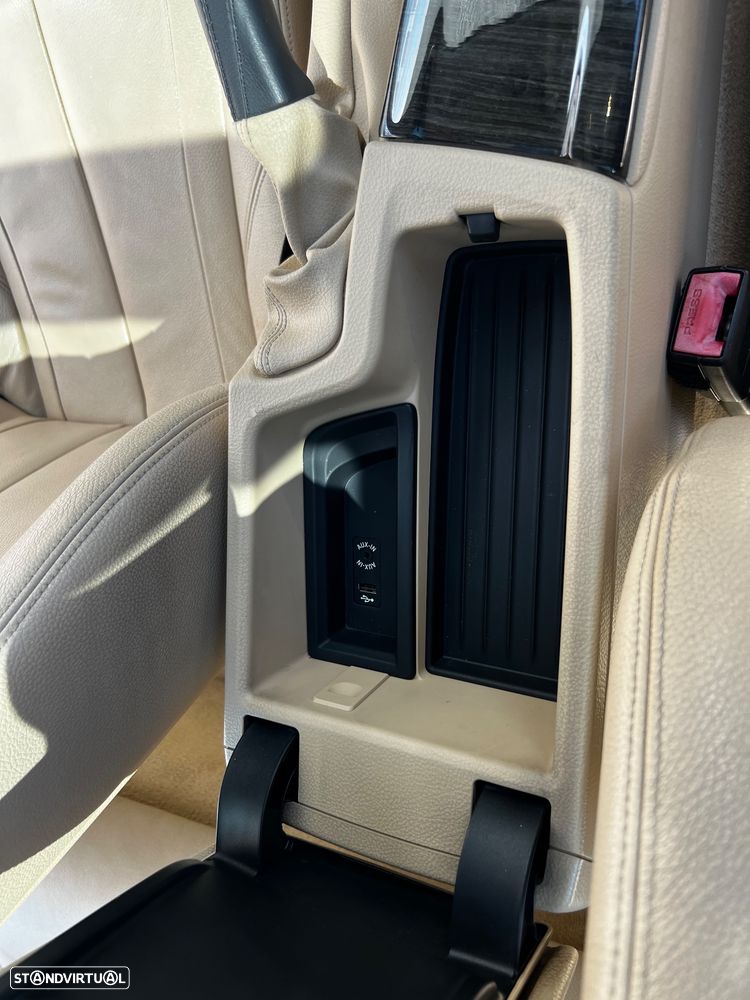 BMW 320 d Line Luxury - 32
