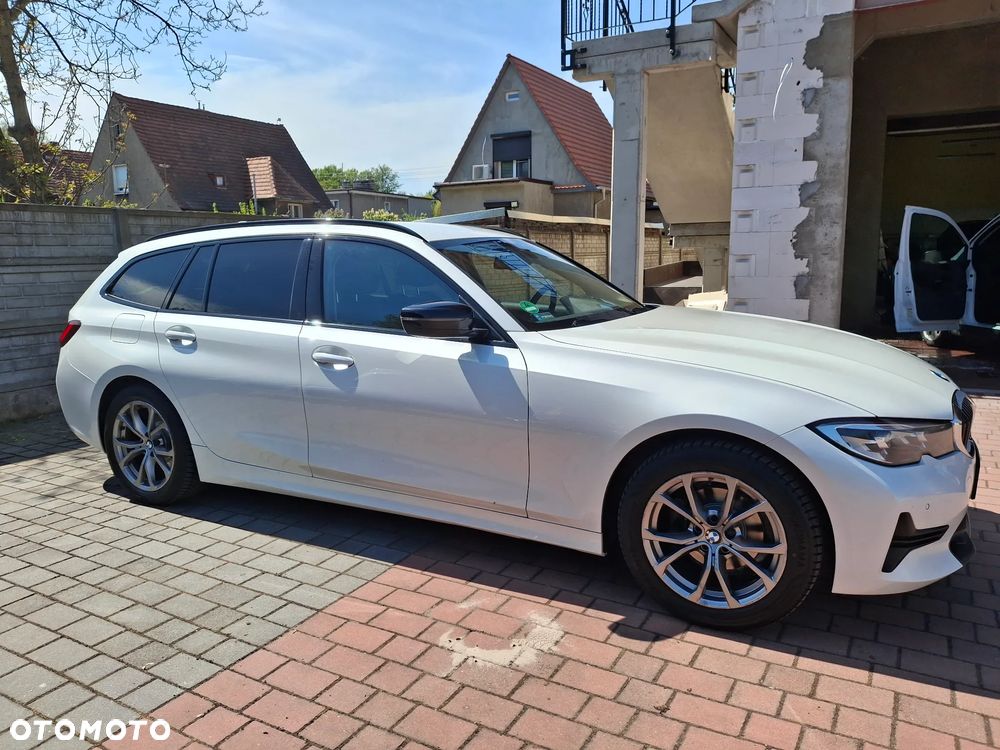 BMW Seria 3 318i - 5