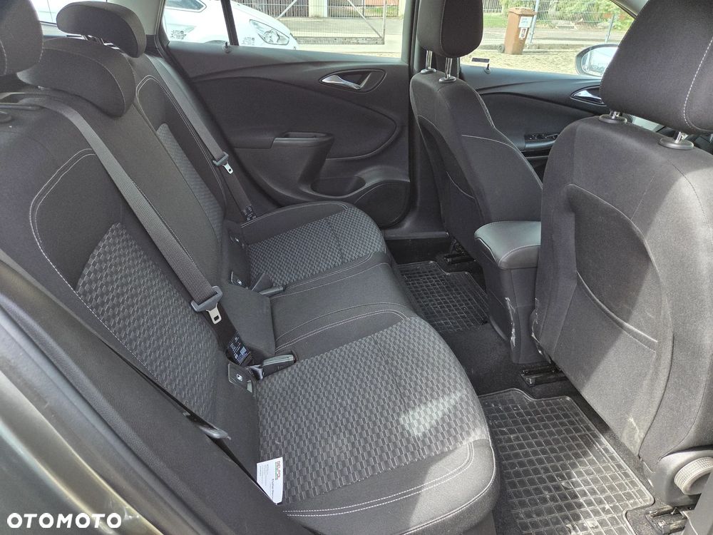 Opel Astra 1.6 CDTI Dynamic - 12