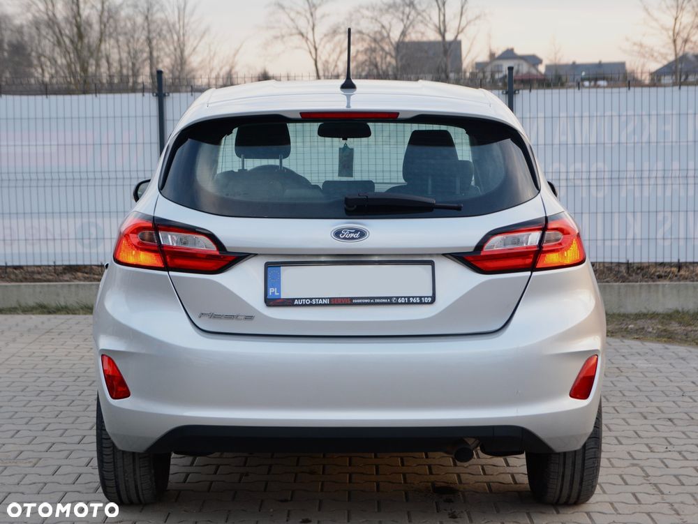 Ford Fiesta 1.1 S&S TREND - 9