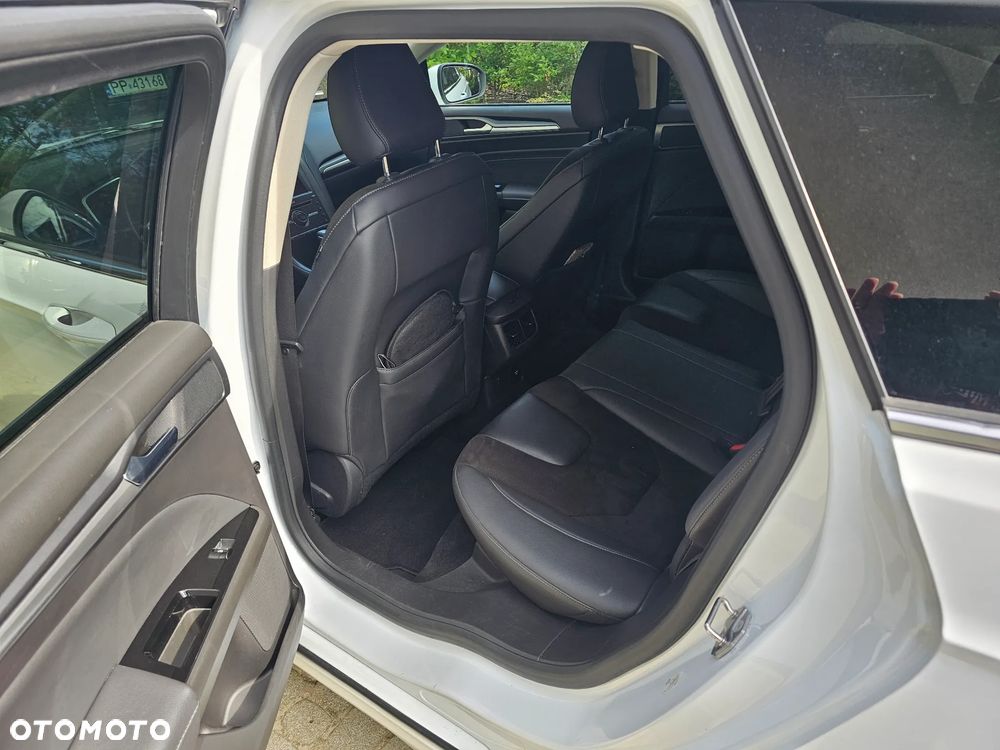 Ford Mondeo 2.0 TDCi Titanium PowerShift - 6