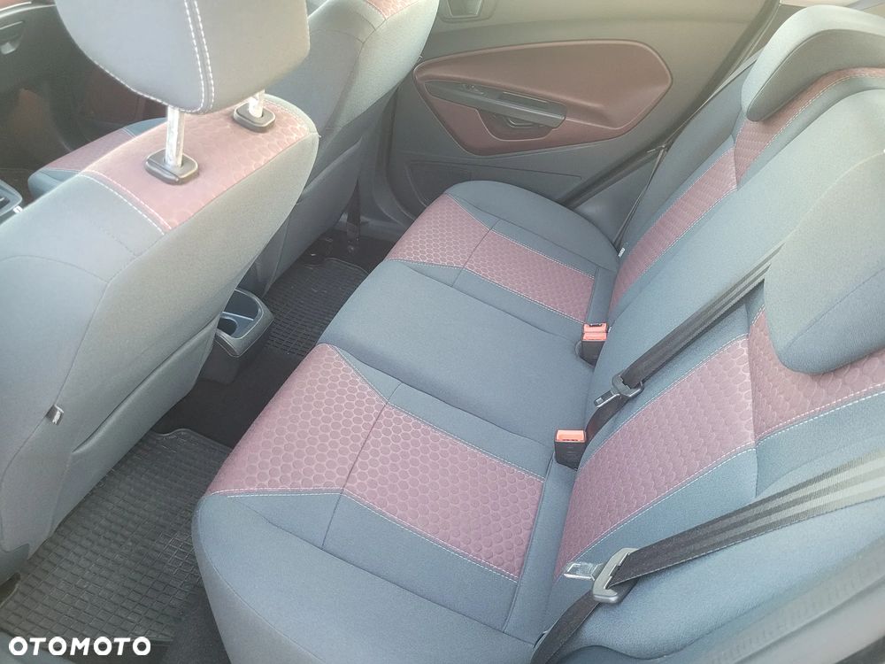 Ford Fiesta - 15