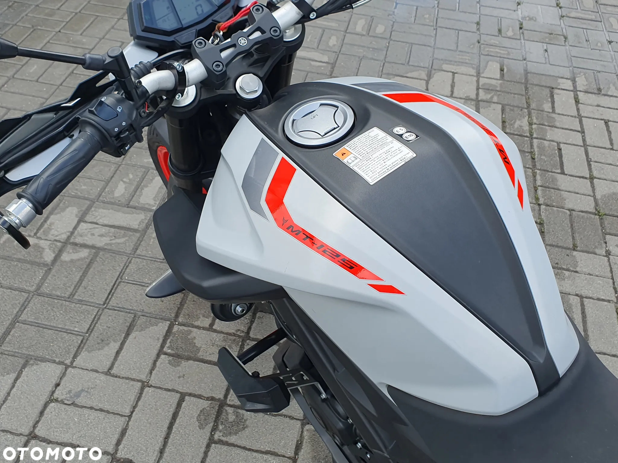 Yamaha MT - 2