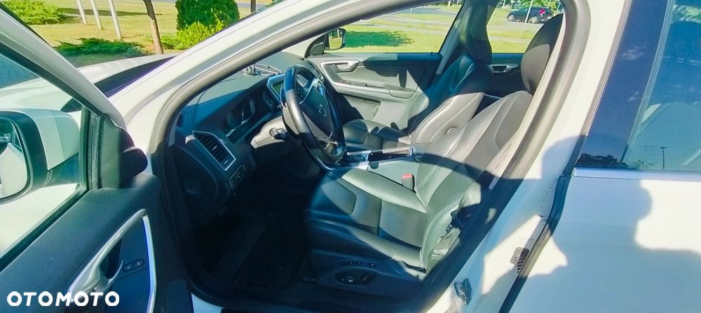 Volvo XC 60 D5 AWD Ocean Race - 16