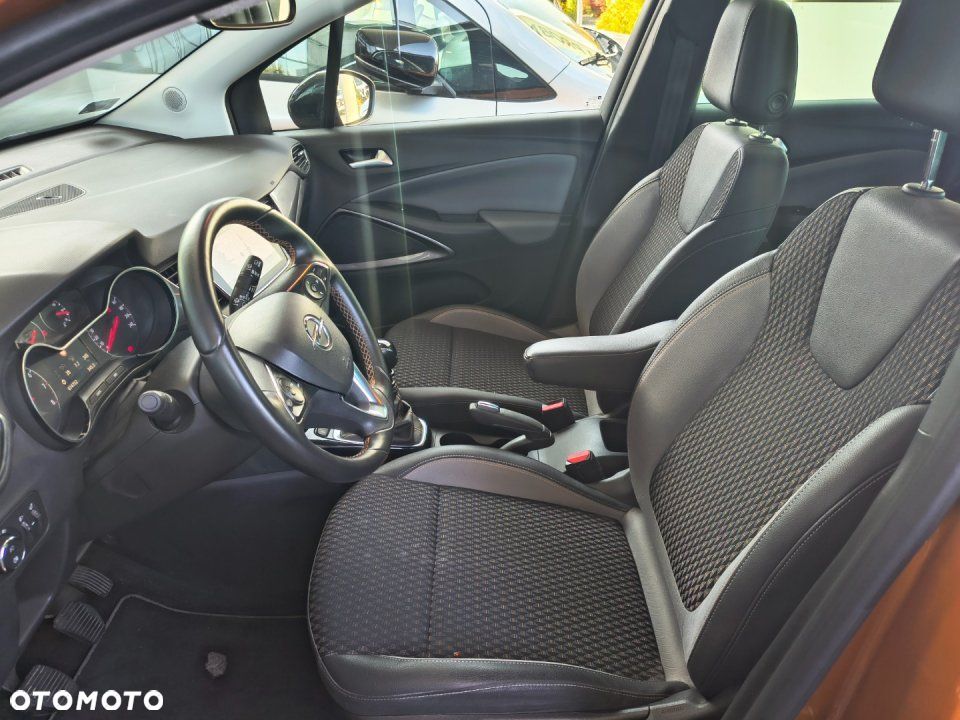 Opel Crossland X - 13