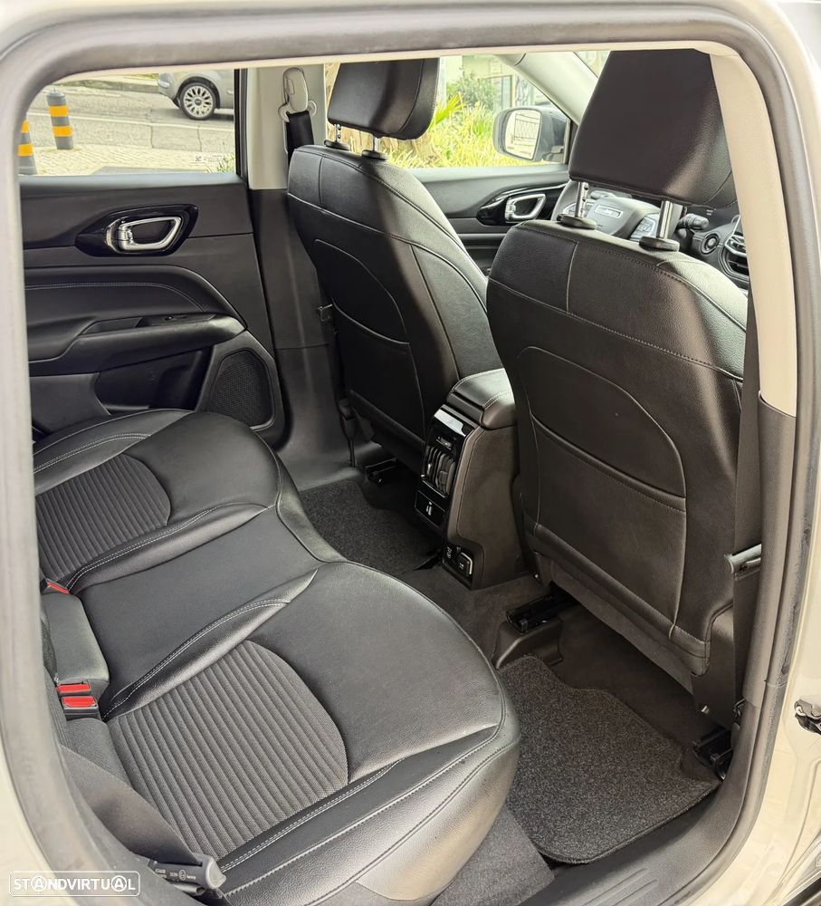 Jeep Compass 1.3 T Limited - 24