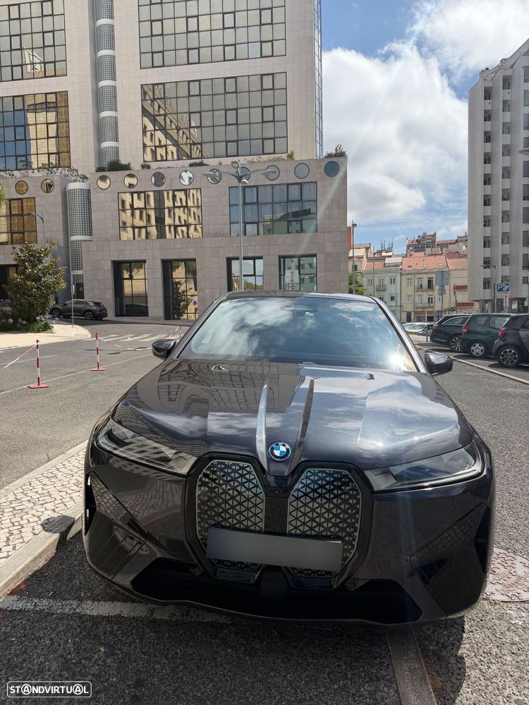 BMW iX xDrive 40 Pack Desportivo - 4