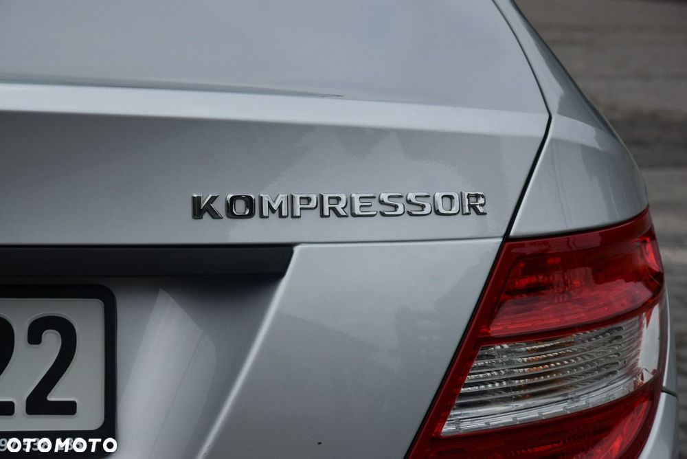 Mercedes-Benz Klasa C 180 Kompressor Automatik Classic - 14