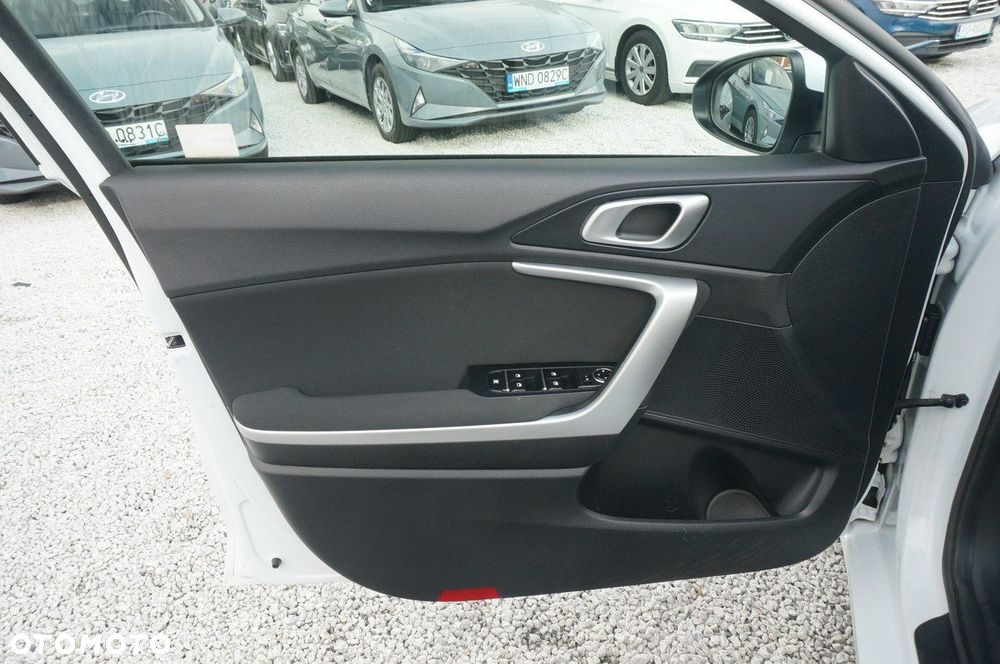 Kia Ceed 1.5 T-GDI M - 18