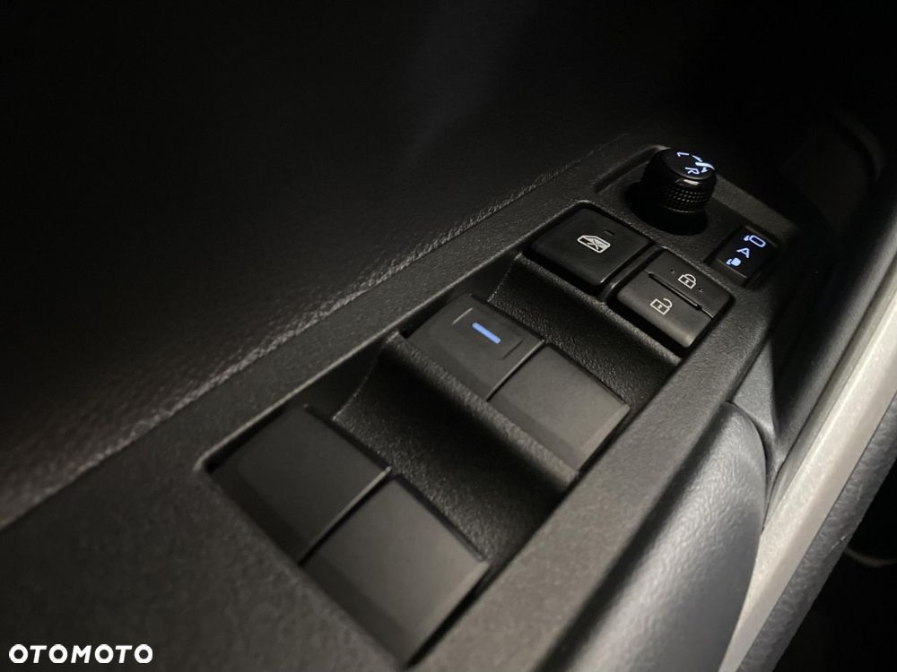 Toyota Corolla Cross - 21