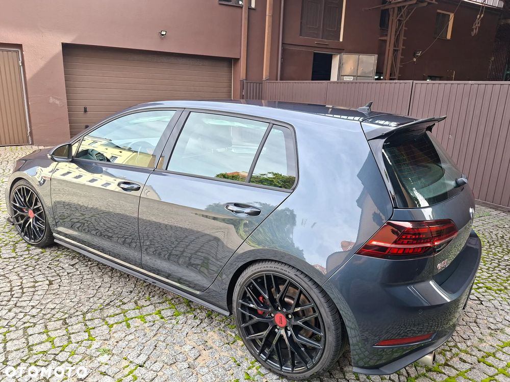 Volkswagen Golf - 4