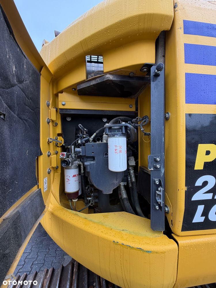 Komatsu PC228US-10 - 13